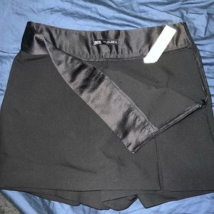 Zara black skort